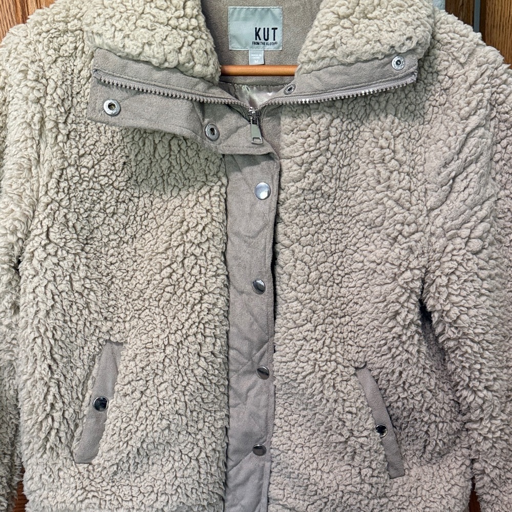 Kut from the Kloth Textured Sherpa Jacket in Cream - Picture 2 of 5